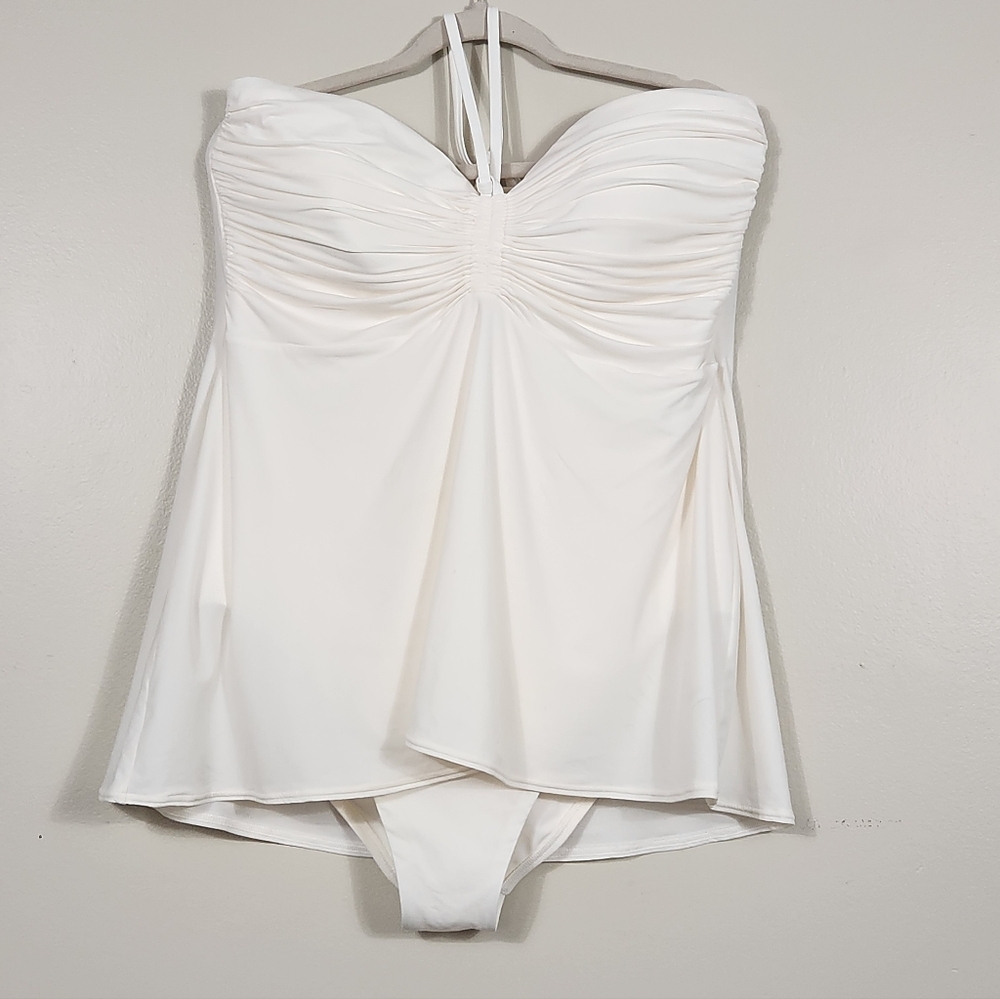 Lands End Plus Size Ruched Swim Dress One Piece Swimsuit Cream SZ 18